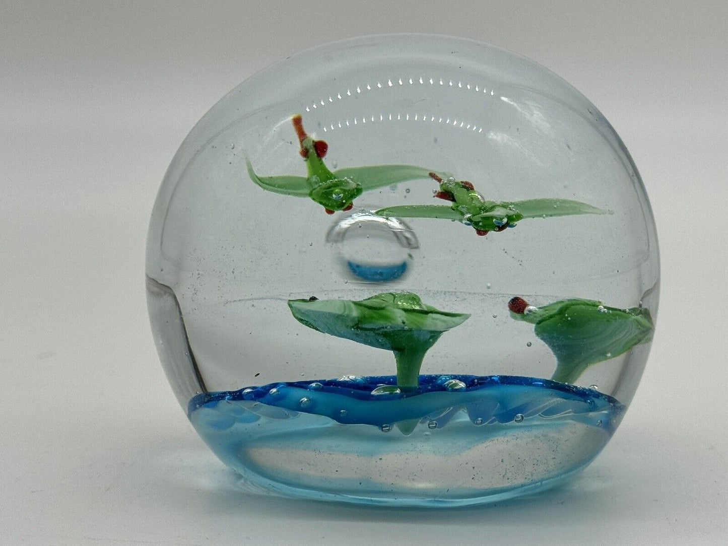 MURANO HAND MADE ART GLASS PAPERWEIGHT BLUE WITH GREEN BIRDS AND FROGS