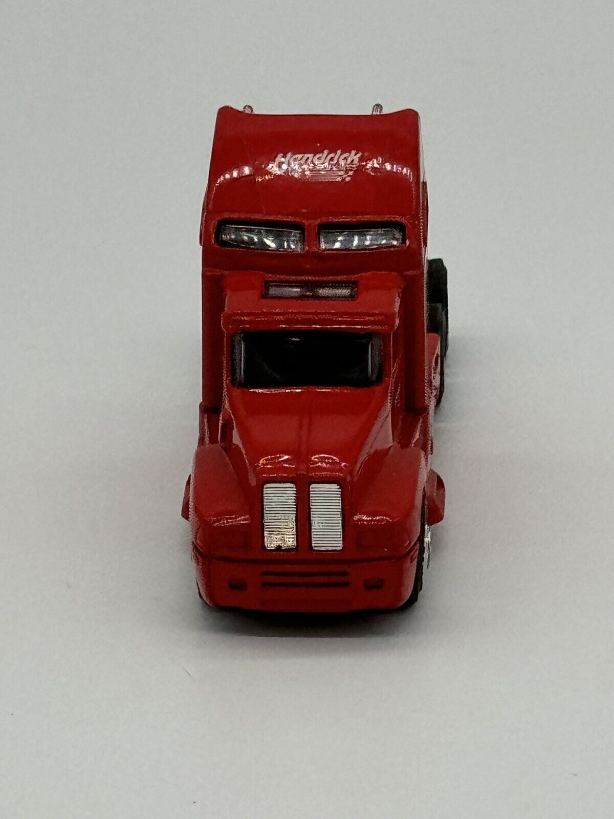 RUGGED YET SLEEK HENDRICKS MOTORSPORTS SEMI CAB 1:64 SCALE RACING CHAMPIONS