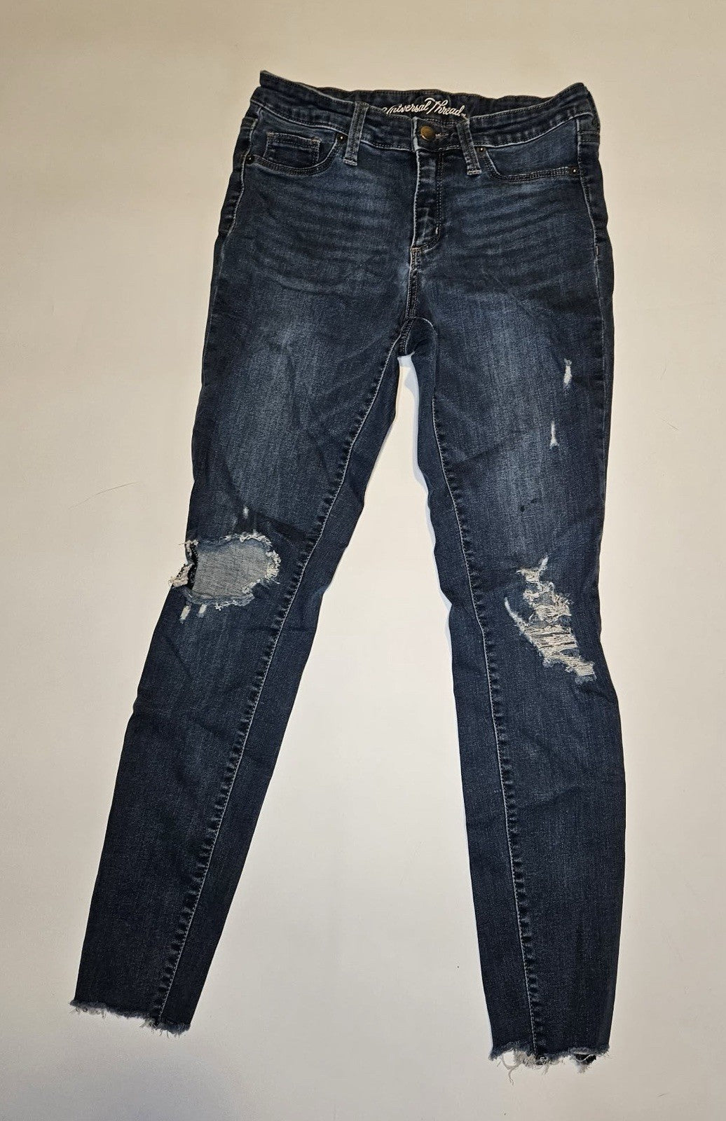 Universal Thread Distressed Skinny Jeans Size 4/27R