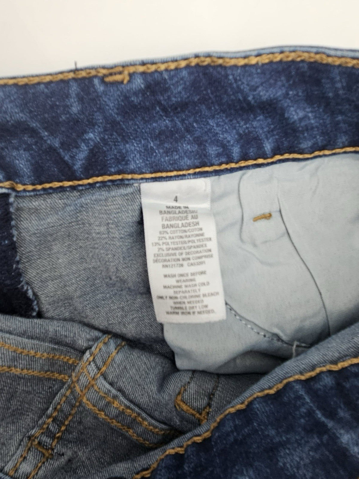 Aeropostale Women’s Cuffed Denim Shorts Size 4 Dark Wash