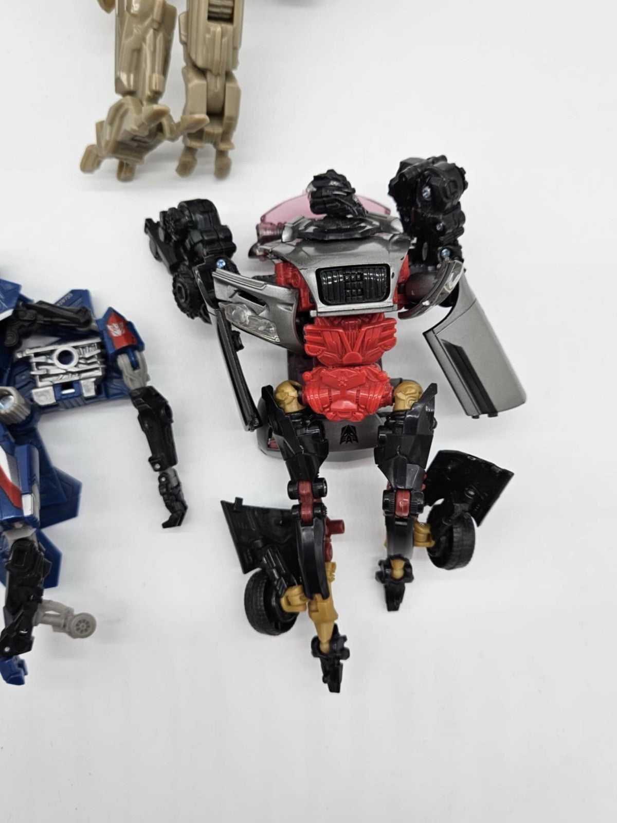 Lot of 5  Transformers Dark of the Moon Action Figures