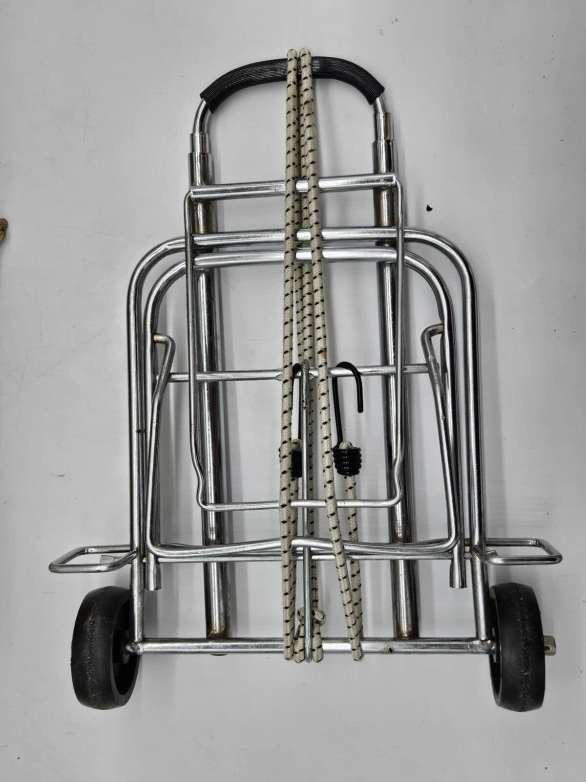 VINTAGE OFF WHITE SAMSONITE LUGGAGE TRAIN CASE TRAVEL BAG SUITCASE W/ SKULL KEY