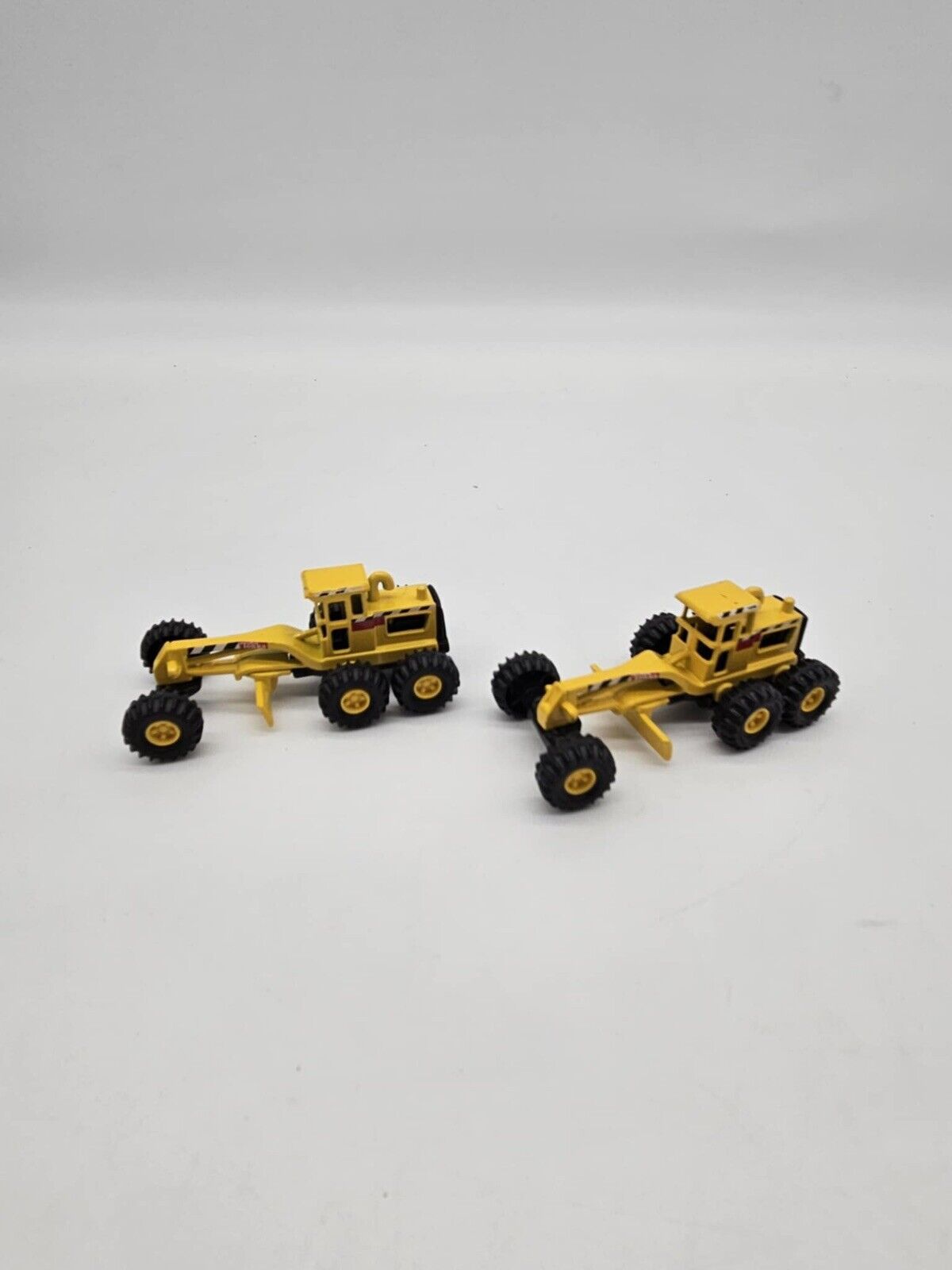 Set of 2 Vintage 1998 Maisto Tonka Yellow Motor Grader Die Cast Trucks