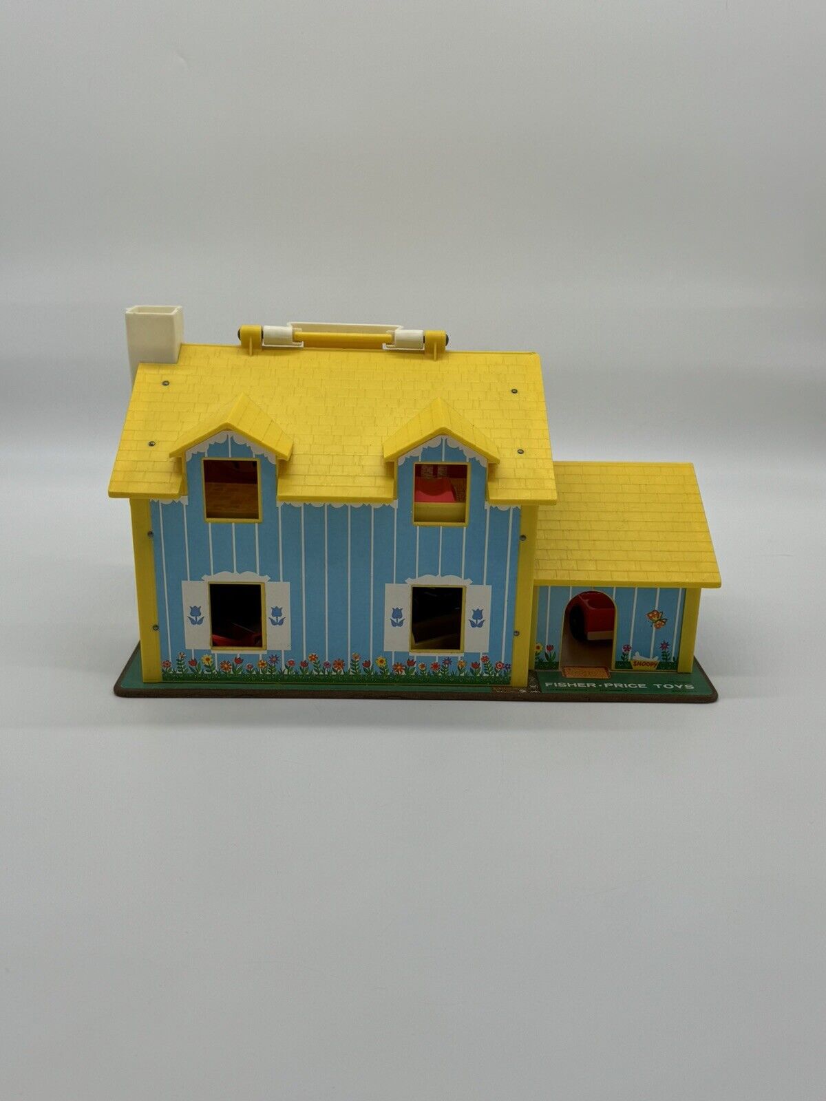 Vintage 1969 Fisher Price LITTLE PEOPLE #952 Yellow House, Figures & Furniture