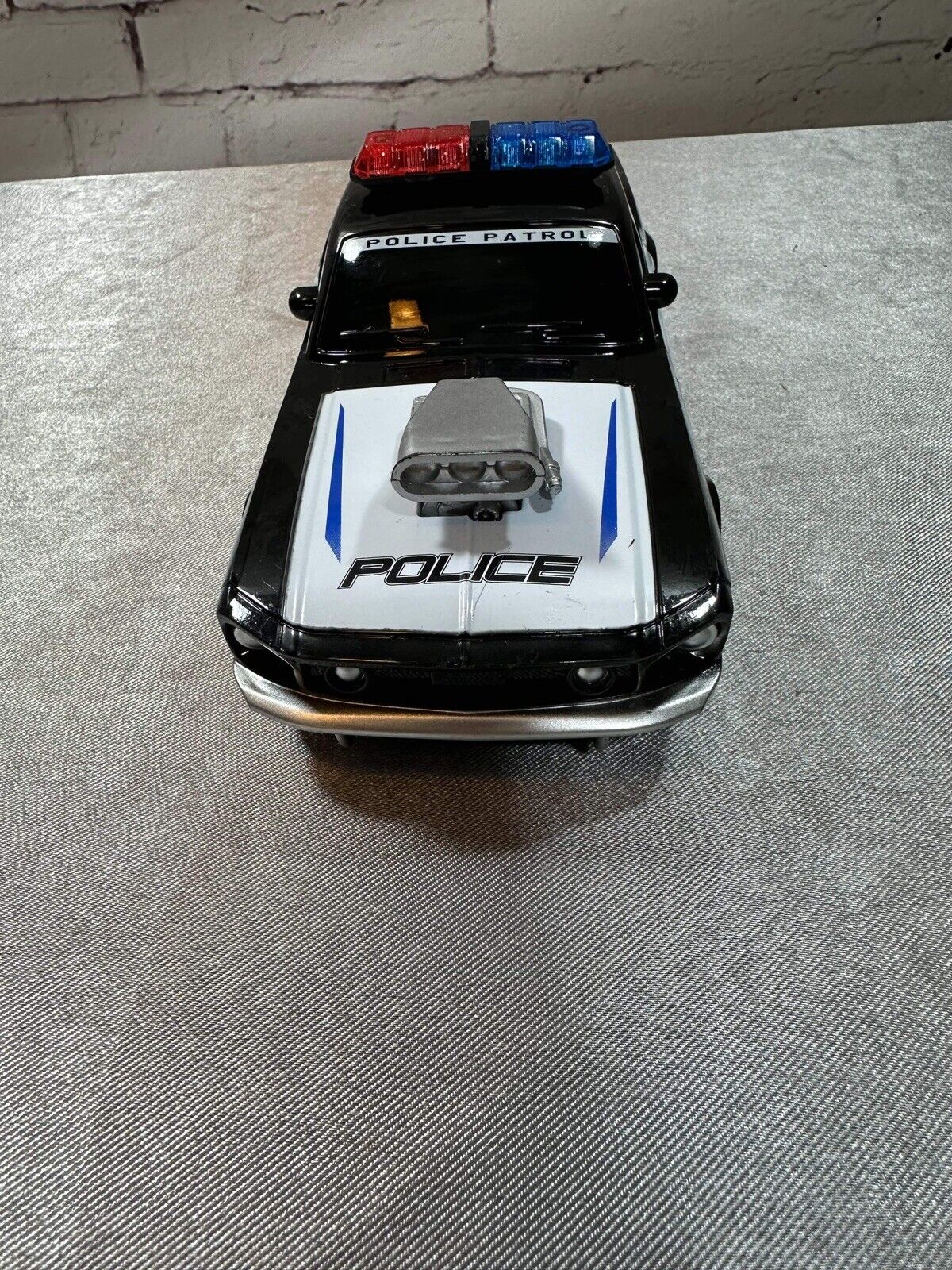 Police Chase Remote Police Car - No Transmitter Untested