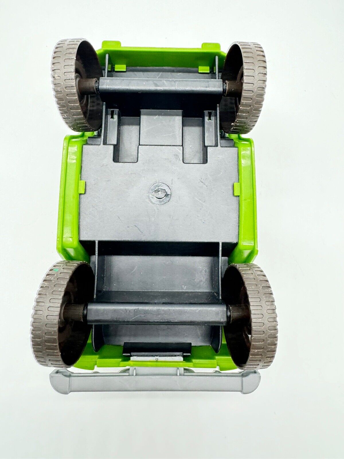 Rare JEEP Willy Wrangler Military Green In Color Toy all Plastic US Army 4x4