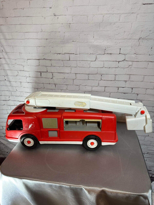 Vintage Little Tikes Fire Truck Large Vehicle Ride On Ladder Bucket 23 in Red