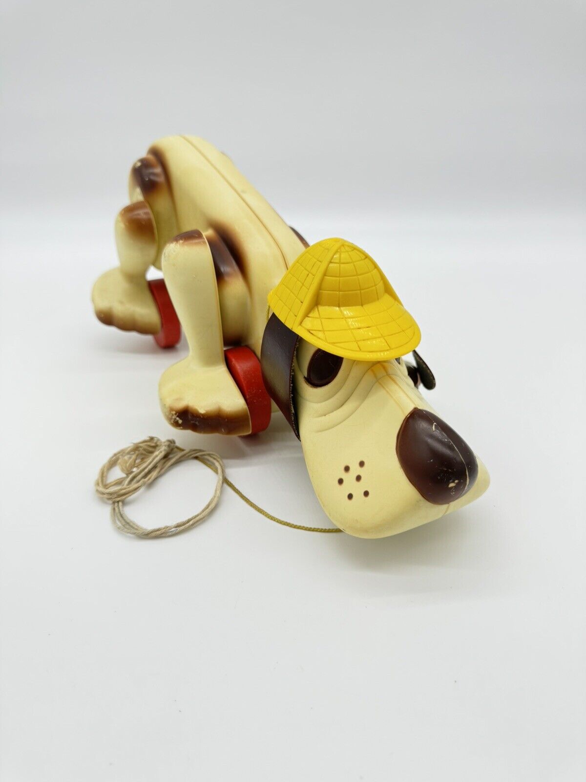 Vintage 1970s Hasbro 574 Digger Sniffing Detective Dog Plastic Pull Toy 14"