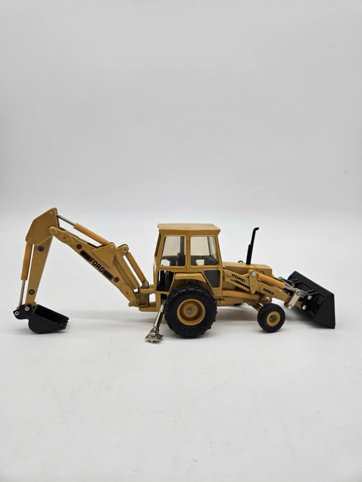Vintage Diecast Case 580K Ertl 1/32 scale construction king backhoe no box
