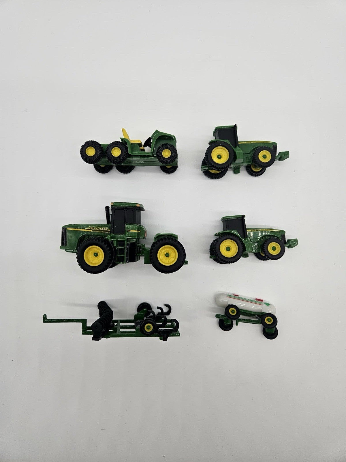 ERTL John Deere Toy Farm Set Of 6 John Deere Scale 1:64 Diecast & Plastic