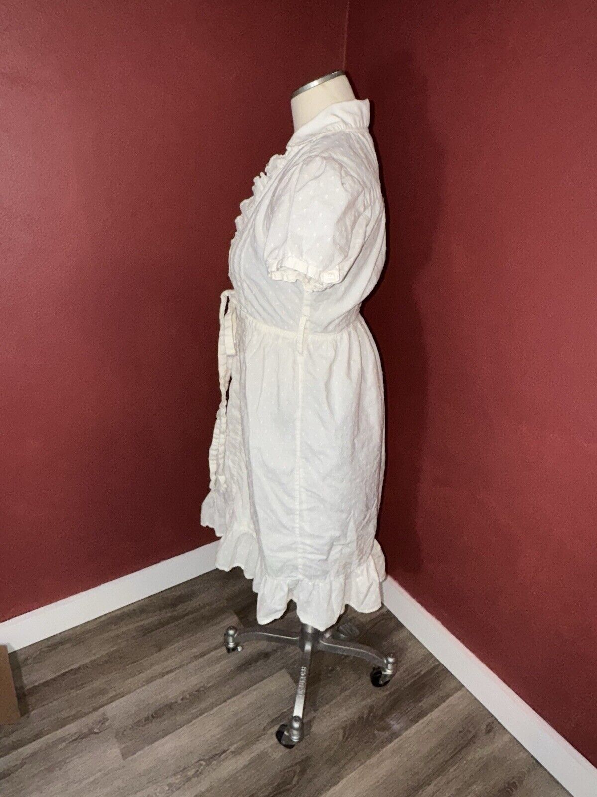 dELiA Short Sleeve Lined Cream - ivory Wrap Mini Dress Size 7/8