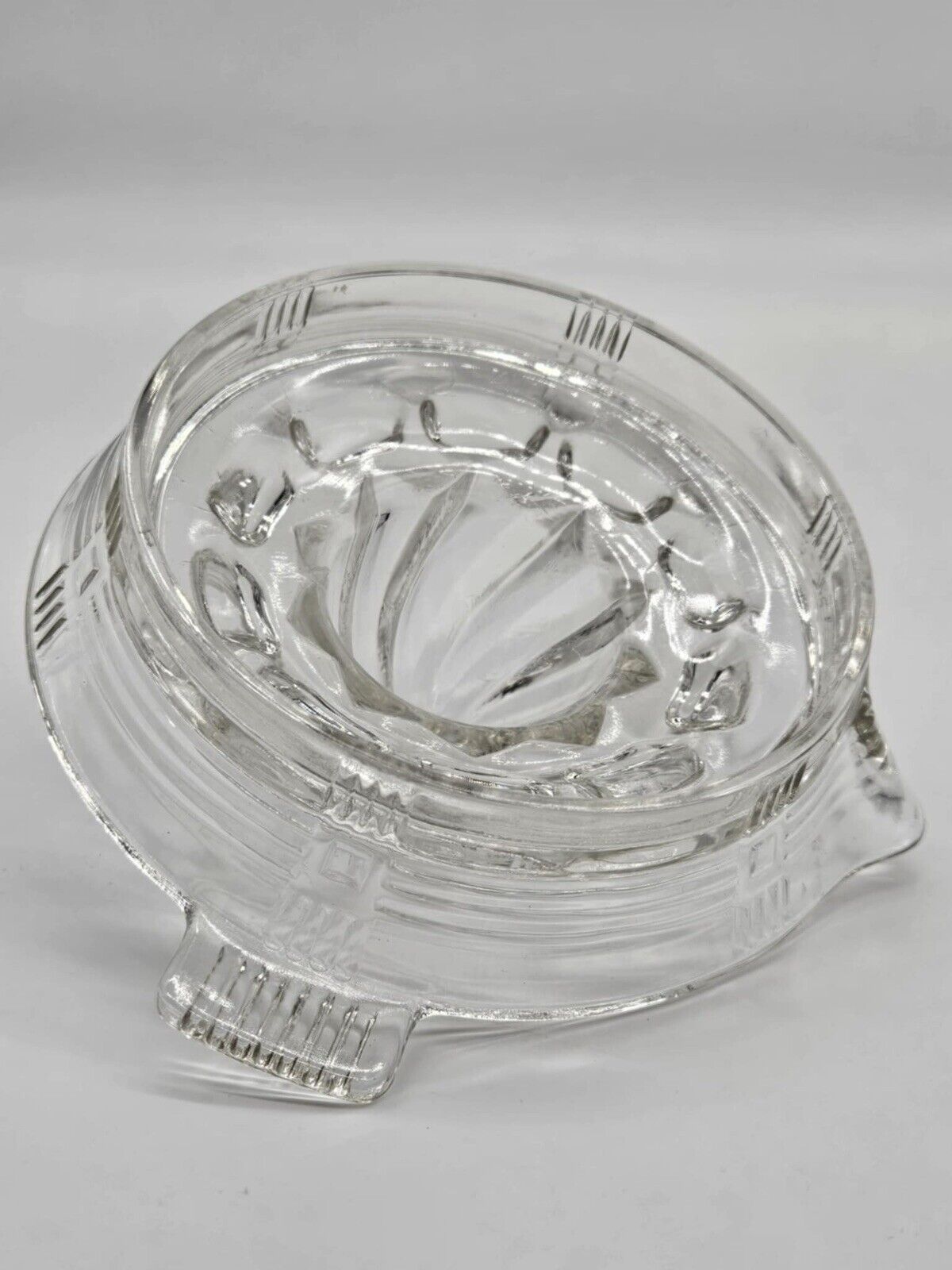 Vintage Clear Ribbed GLASS CITRUS JUICER Orange Lemon Juice Reamer Squeezer