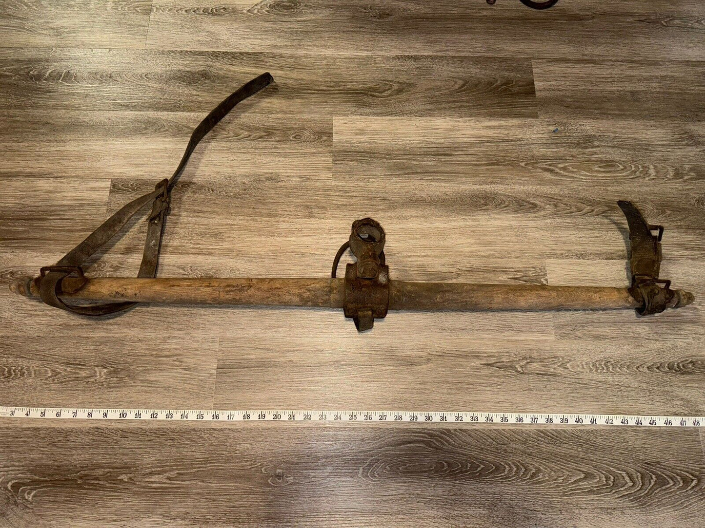 VINTAGE ANTIQUE PRIMITIVE HORSE OX HARNESS HITCH SINGLE TREE YOKE WOOD IRON 48"