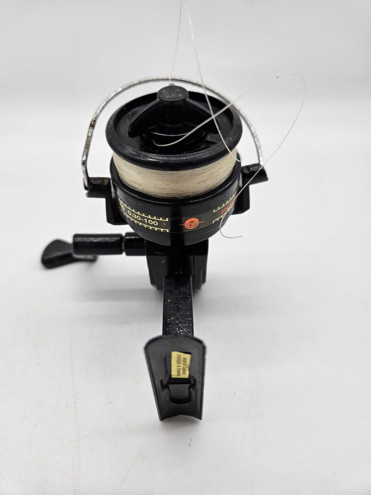 S G Poseidon Spinning Reel for Fresh Water Fishing Great for Beginners Good Cond