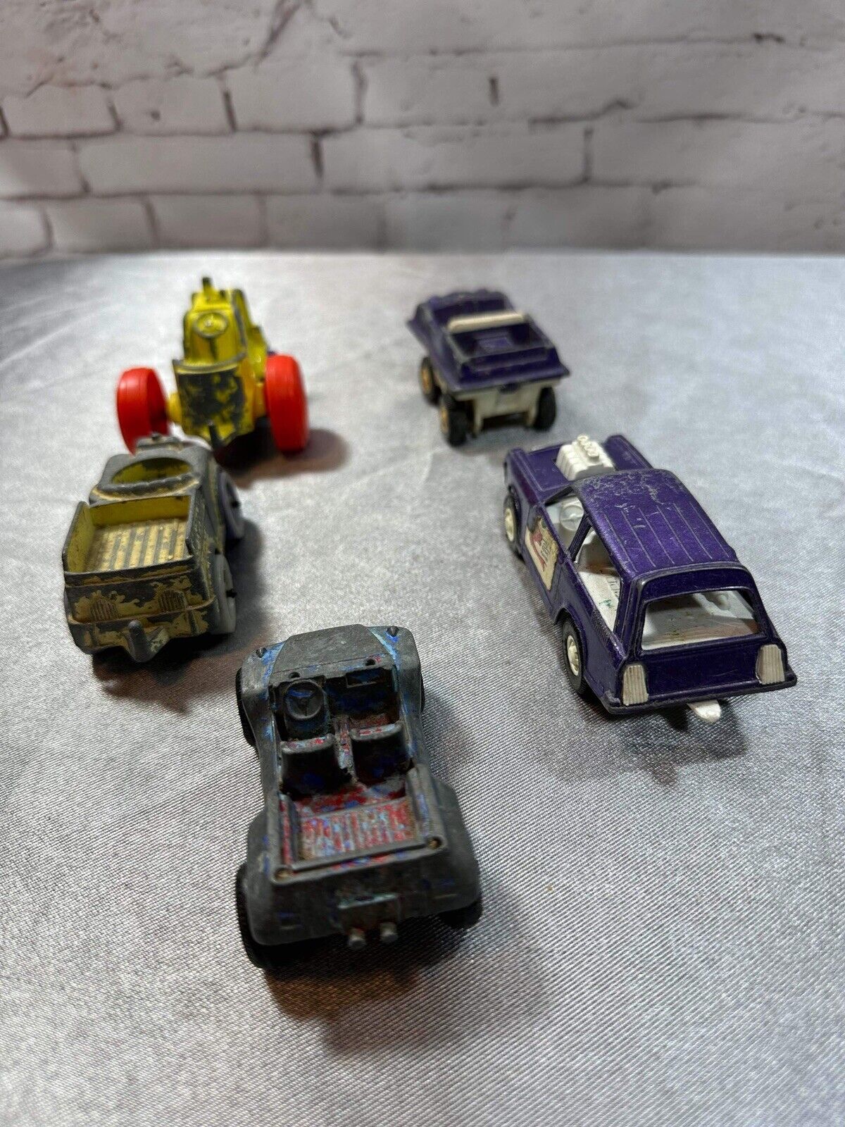 Lot of 5 Very Old Vintage Tootsie Toy Cars