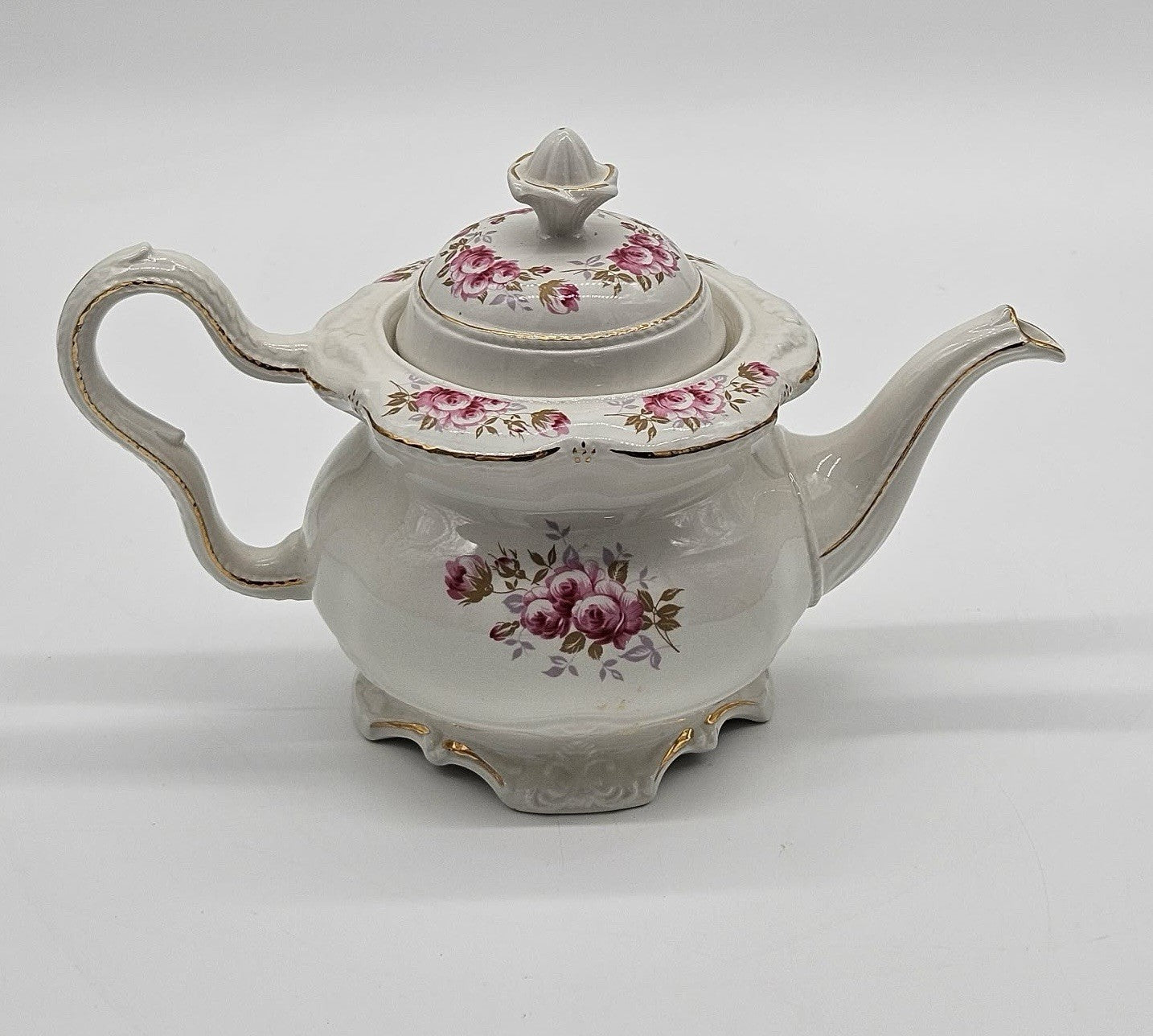 Vintage Crown Dorset Staffordshire England 6-Cup Teapot Pink Roses Gold Trim