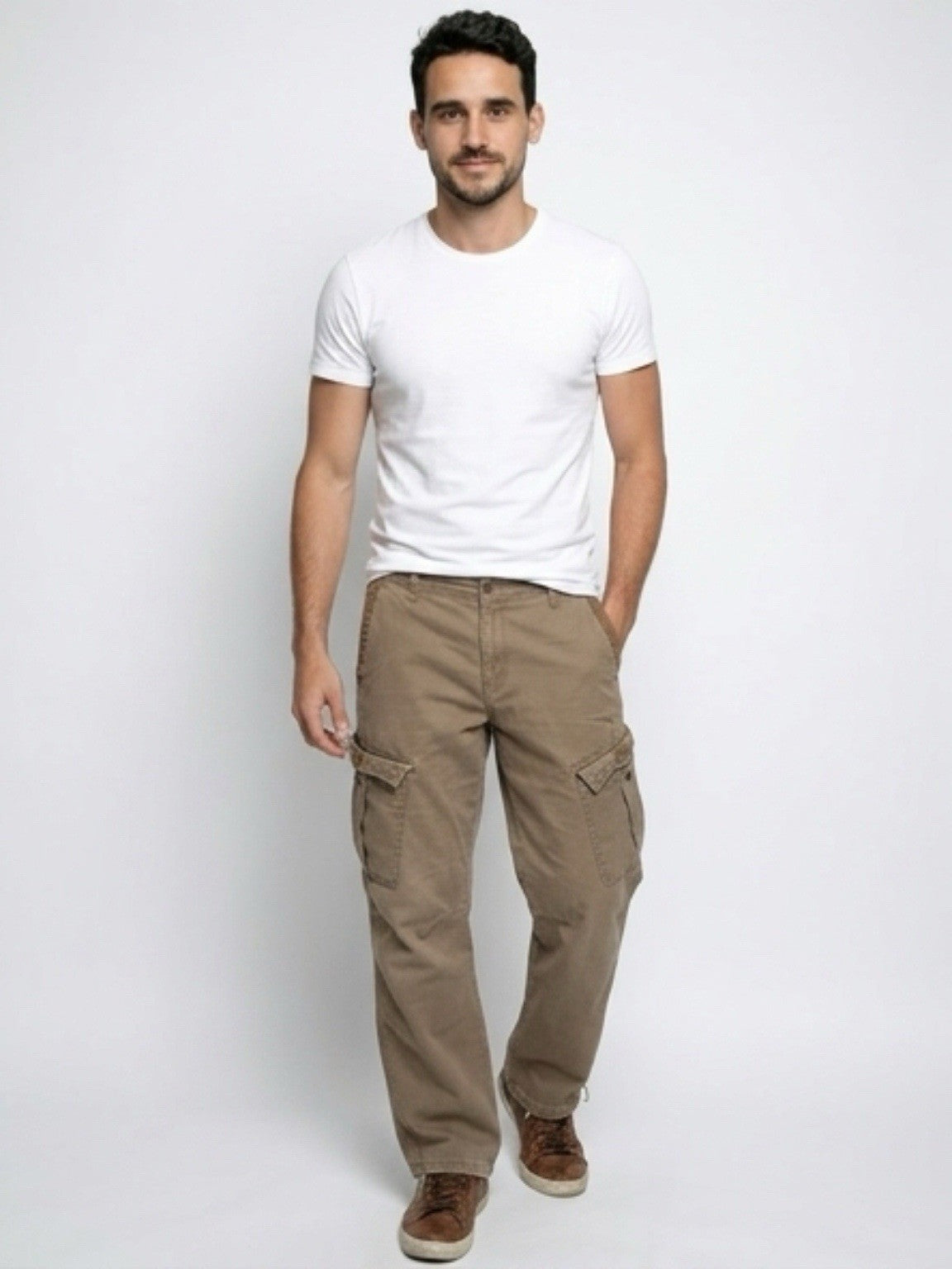 Old Navy Men’s Cargo Pants Khaki 33x32 Straight Leg Utility