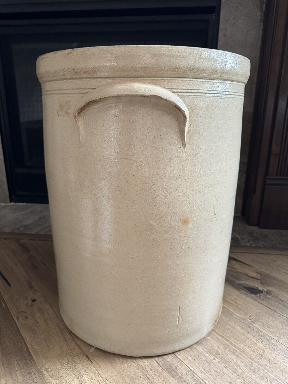 Red Wing Antique Bee Sting 12 Gallon Salt Glazed Stoneware Crock