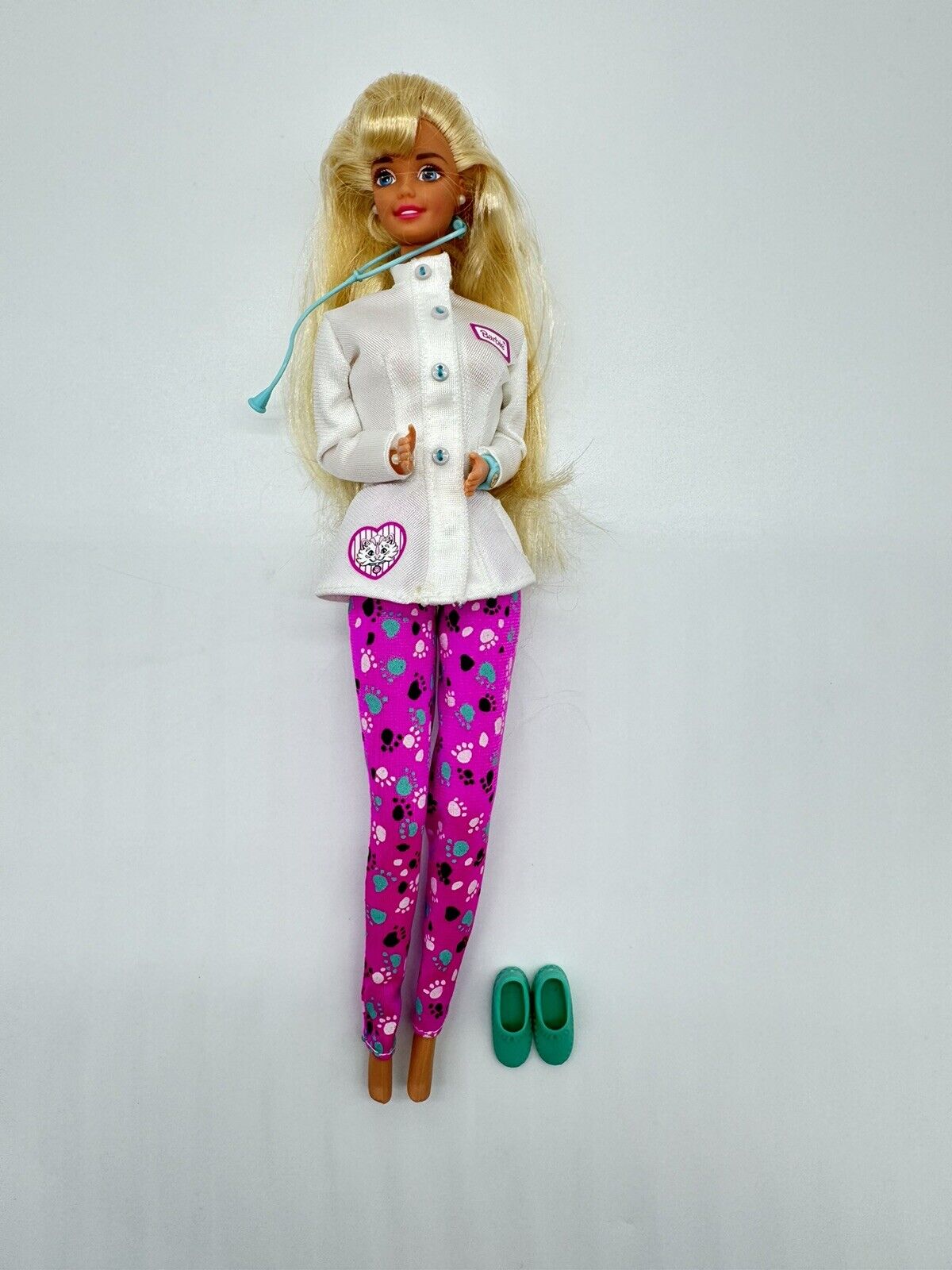1996 Vintage Mattel Barbie PET DOCTOR Fashion Doll Vet Veterinarian w/ Xtra