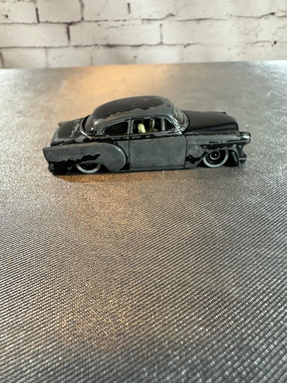 West Coast Choppers Jesse James 54’ Chevy Bel Air 1:24