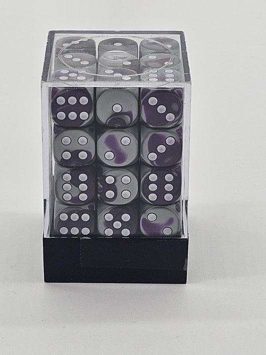 D6 Sets Swirled Gemini: 12mm D6 Purple Steel/White (36)