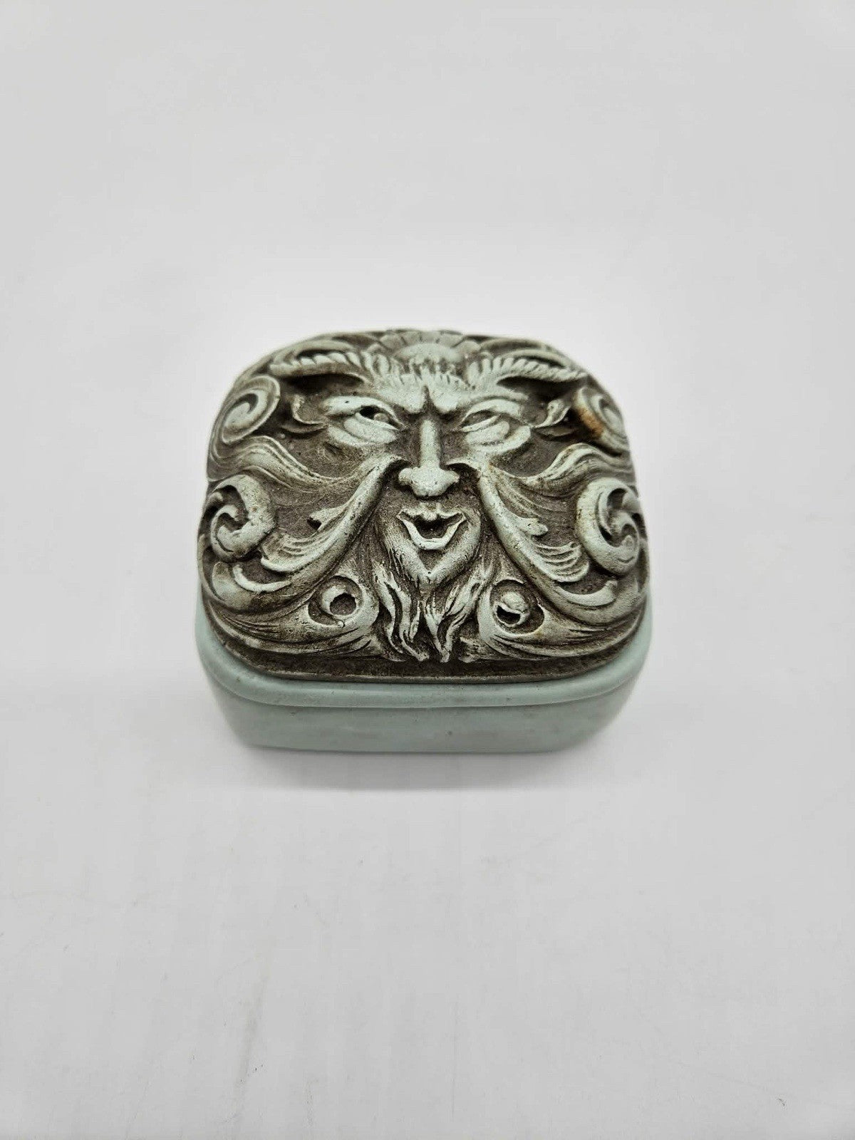 Vintage Zephyr Box Aeolus Lord of the Wind Trinket Keeper