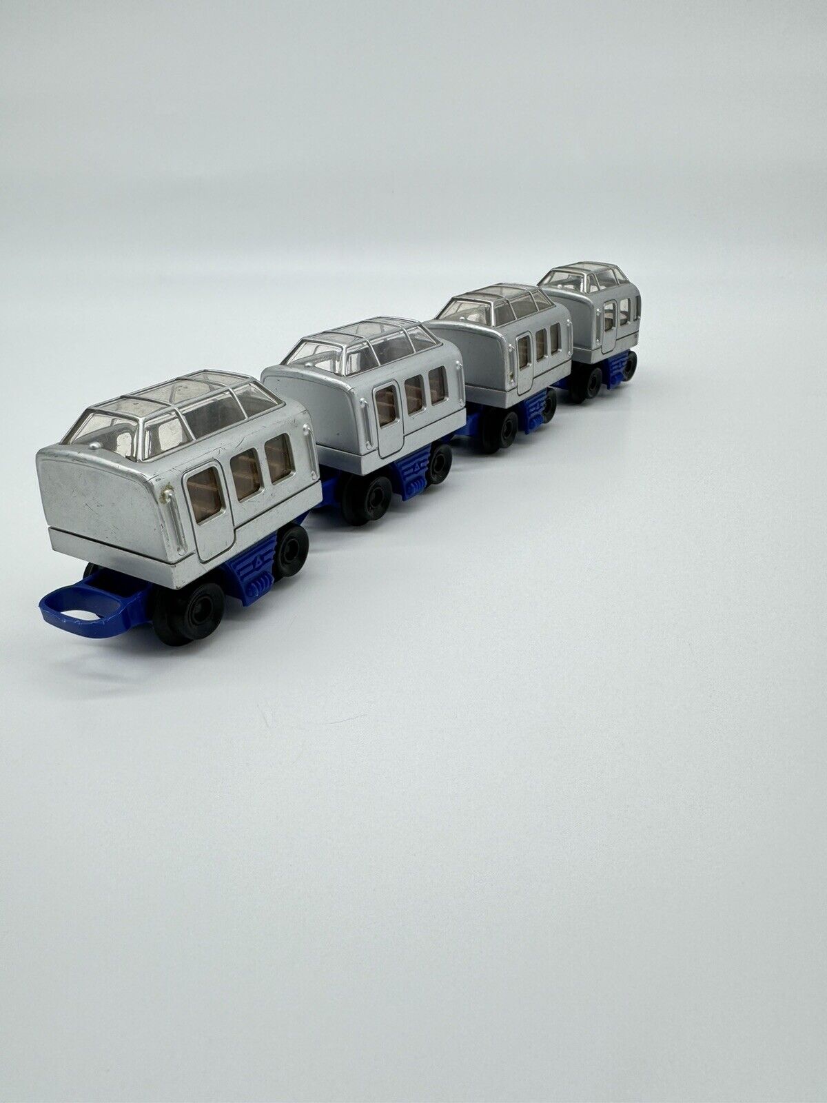 Fisher Price GeoTrax Silver Bullet Highland Scenic Lines - 4 Cars