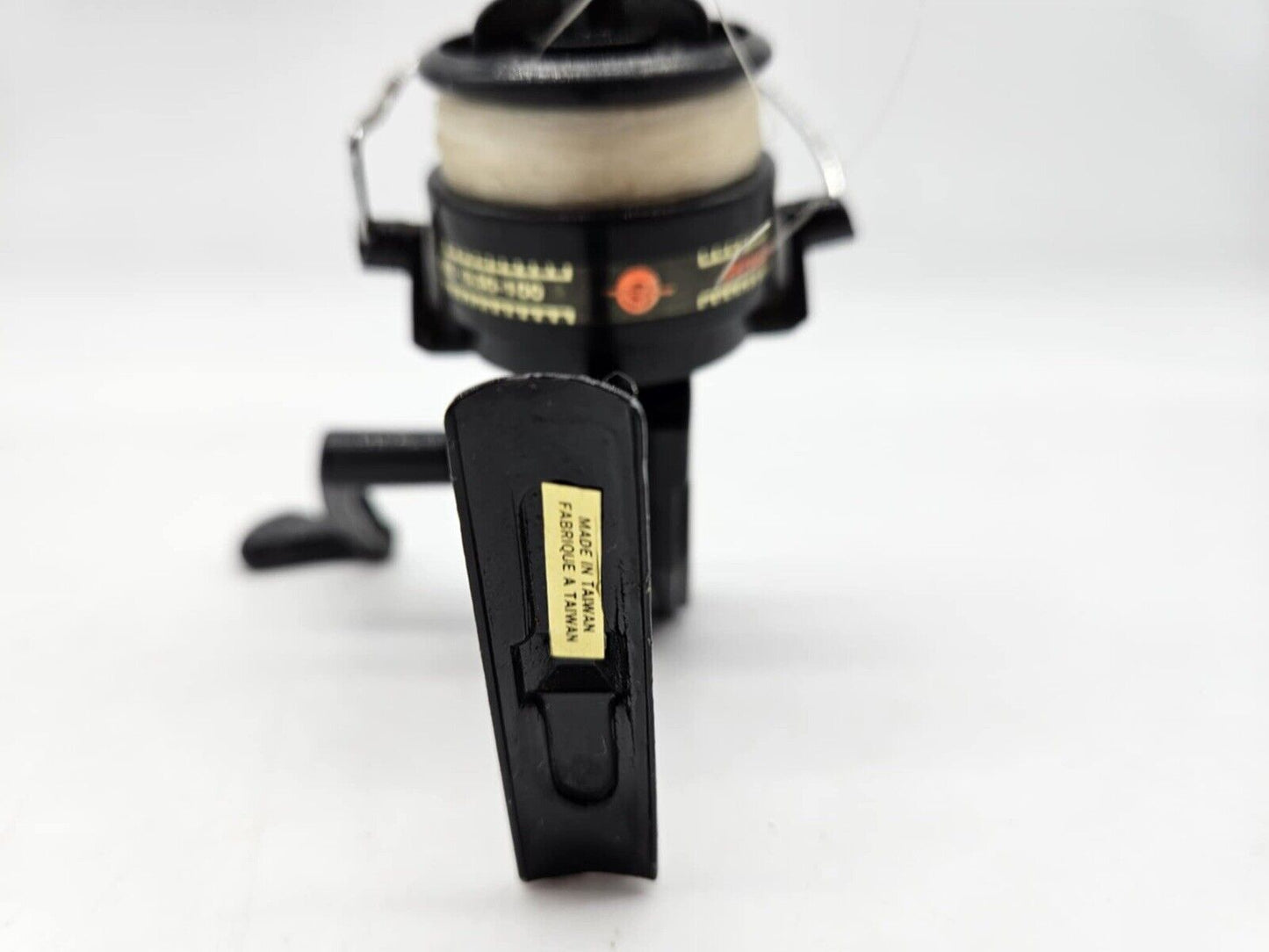 S G Poseidon Spinning Reel for Fresh Water Fishing Great for Beginners Good Cond