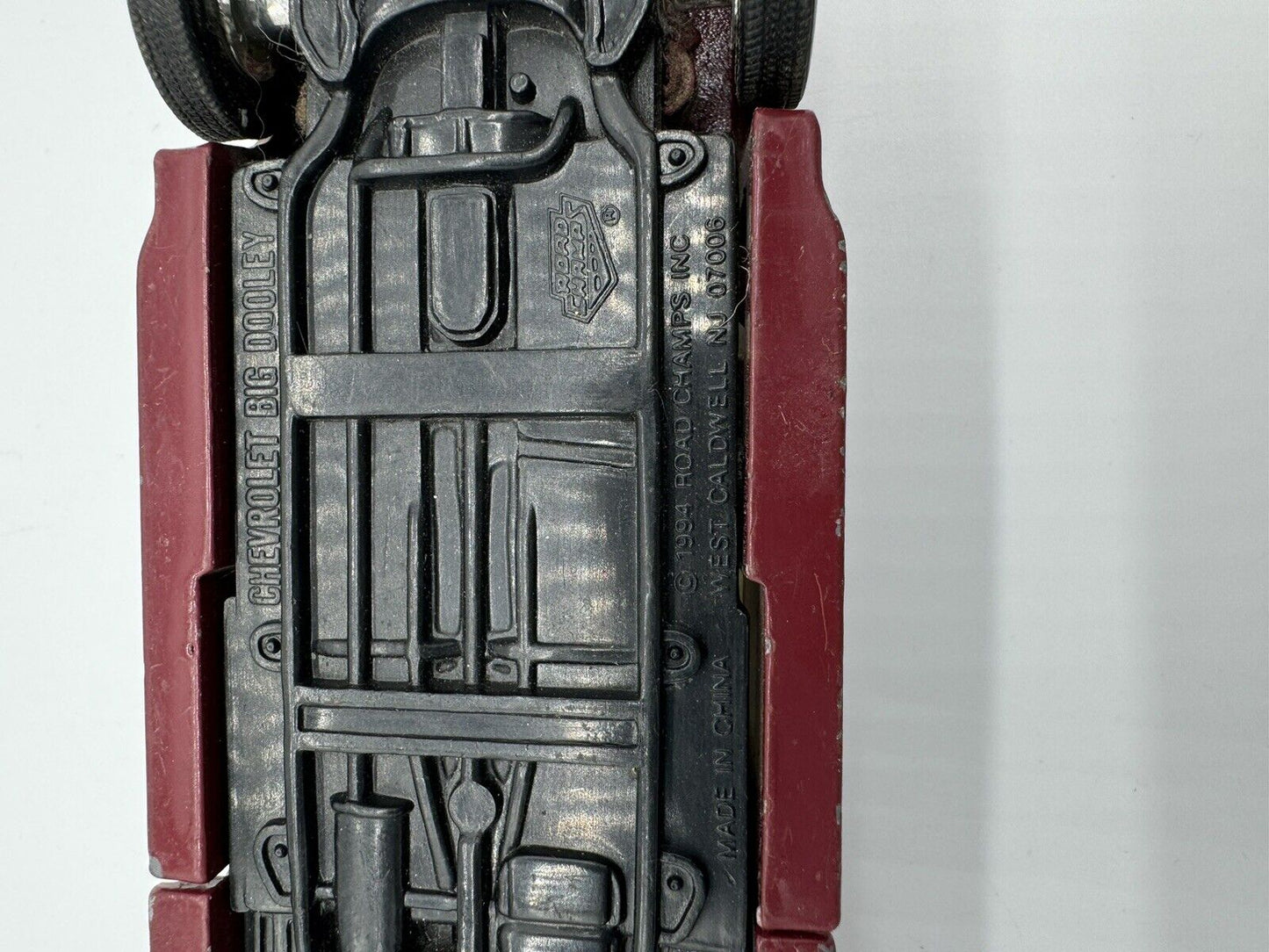 Road Champs 1:43 Scale Chevrolet Big Dooley Pickup Dark Red Version 006