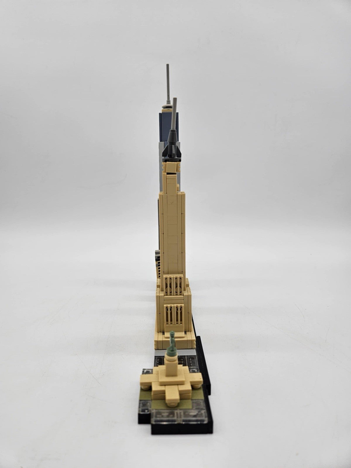 LEGO Architecture: New York City 21028 (2016)