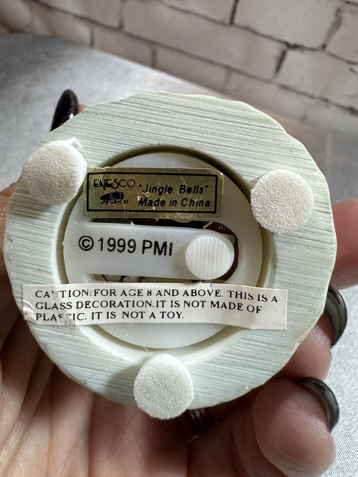 Precious Moments Vintage 1995 Snow Globe “Dropping In For Christmas”