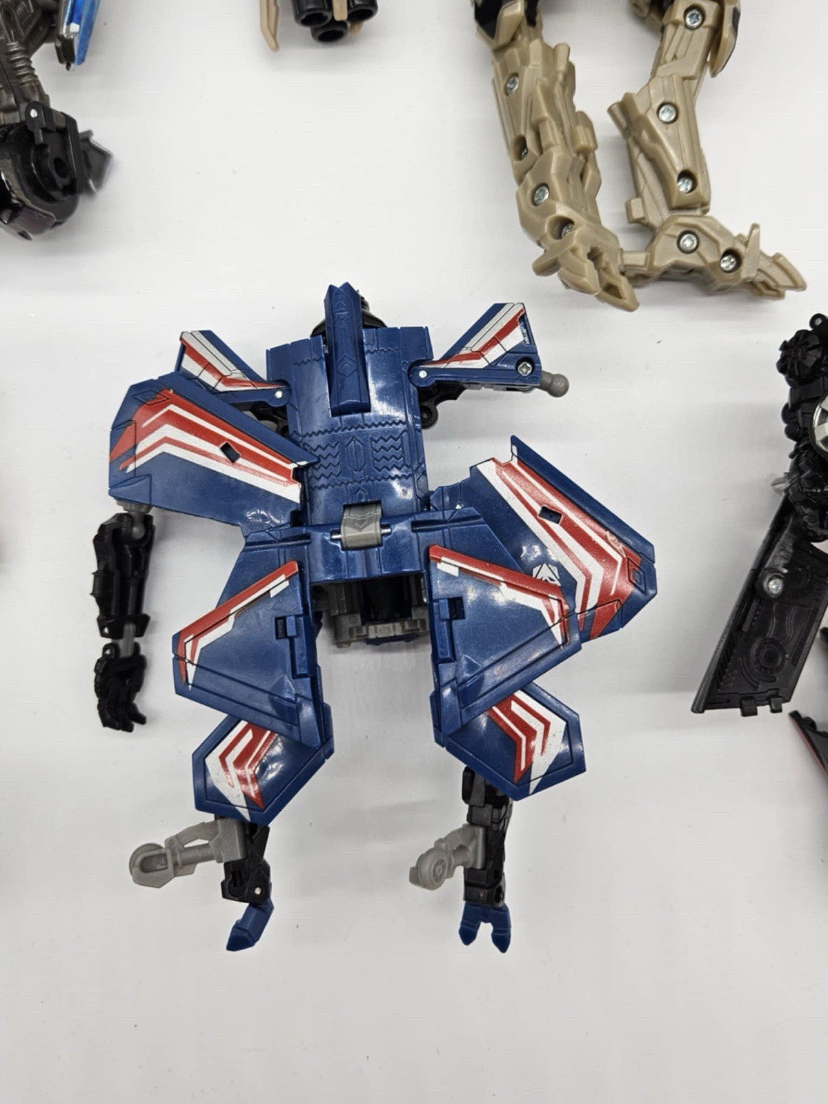 Lot of 5  Transformers Dark of the Moon Action Figures