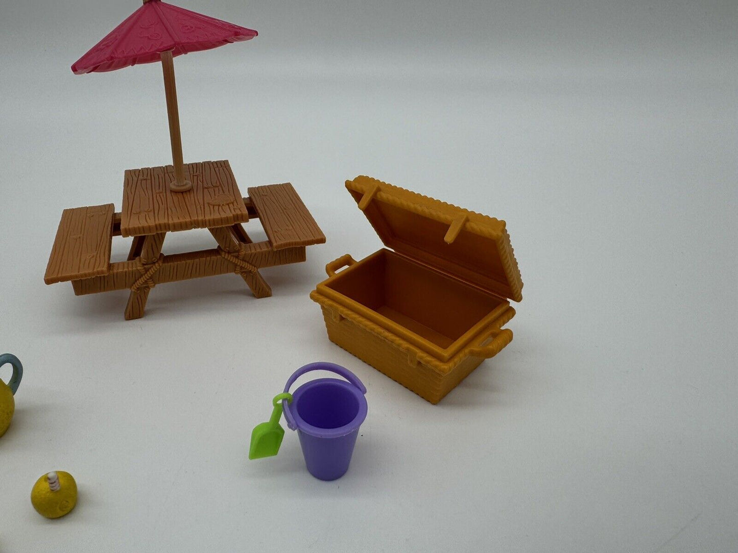 CUTE!! Tiny Doll Beach Set ~ Dollhouse Accessories