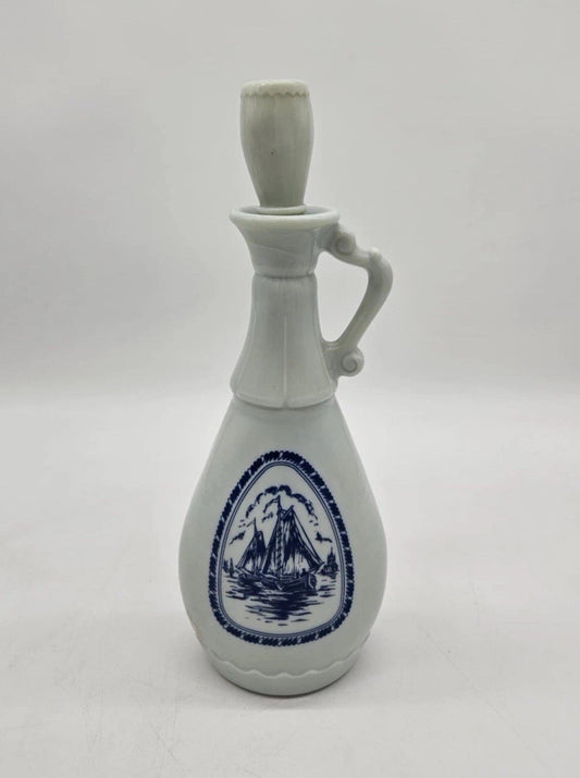 Vintage 1963 Jim Beam‎ Delft Blue Bottle Decanter Ship Sailing Windmill Decor