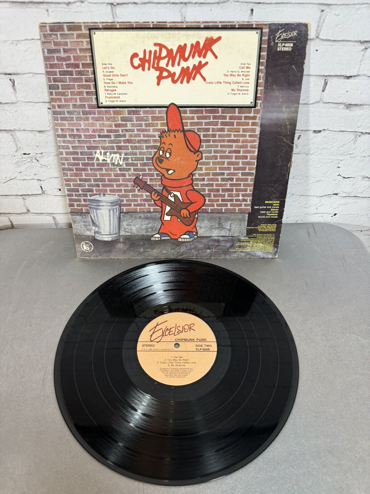 The Chipmunks- Chipmunk Punk 1980 XLP-6008 Vinyl 12'' Vintage