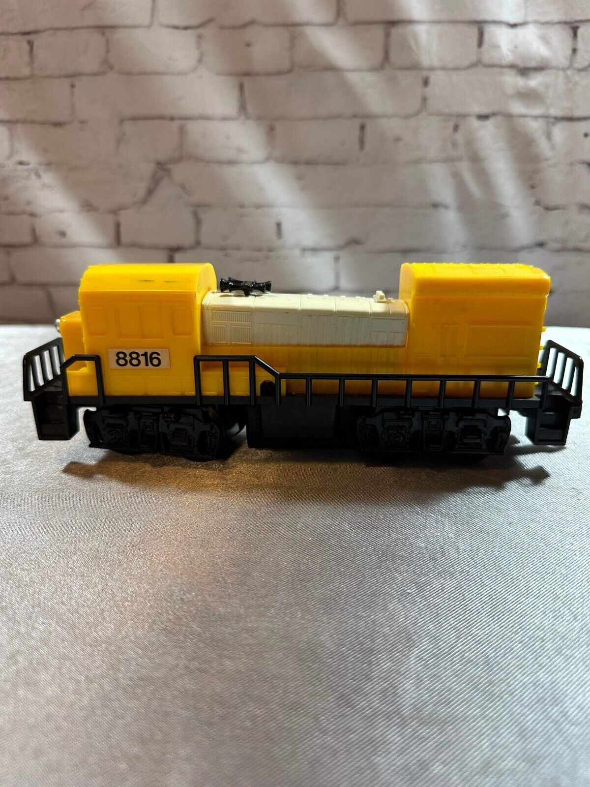 Vintage The Chessie Battery Diesel Train - 1976 Durham Rail Power NO.8816 VTY