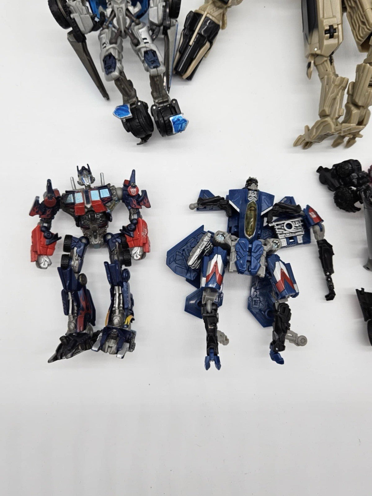 Lot of 5  Transformers Dark of the Moon Action Figures