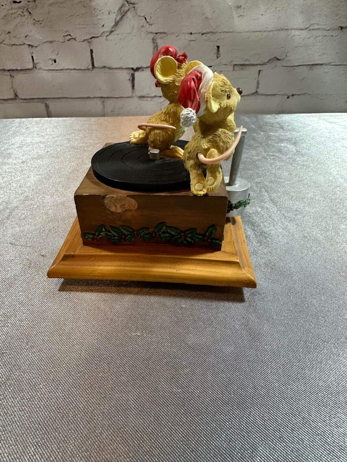 MICE ON VICTROLA Figurine MUSICAL PLAYS 3 BLIND MICE Roman Inc VCFG