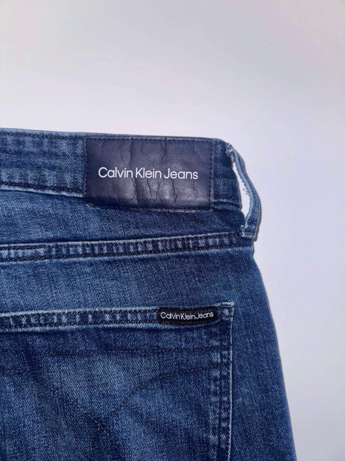 Calvin Klein Straight Leg Jeans Mens 34 x 30 Medium Wash Denim Pants