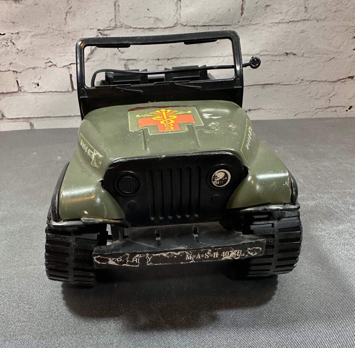 VINTAGE 80s TONKA M*A*S*H UNIT 4077th JEEP MEDICAL UNIT METAL TOY