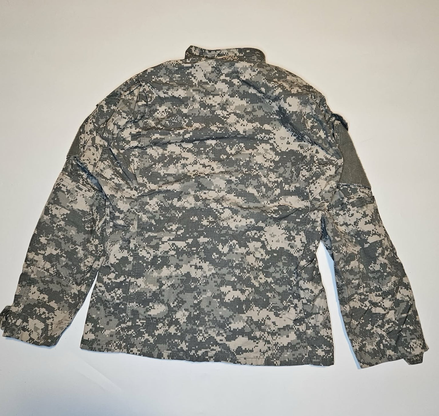 US Army ACU Defender M Flame Resistant Combat Coat Medium Short Digital UCP ACU