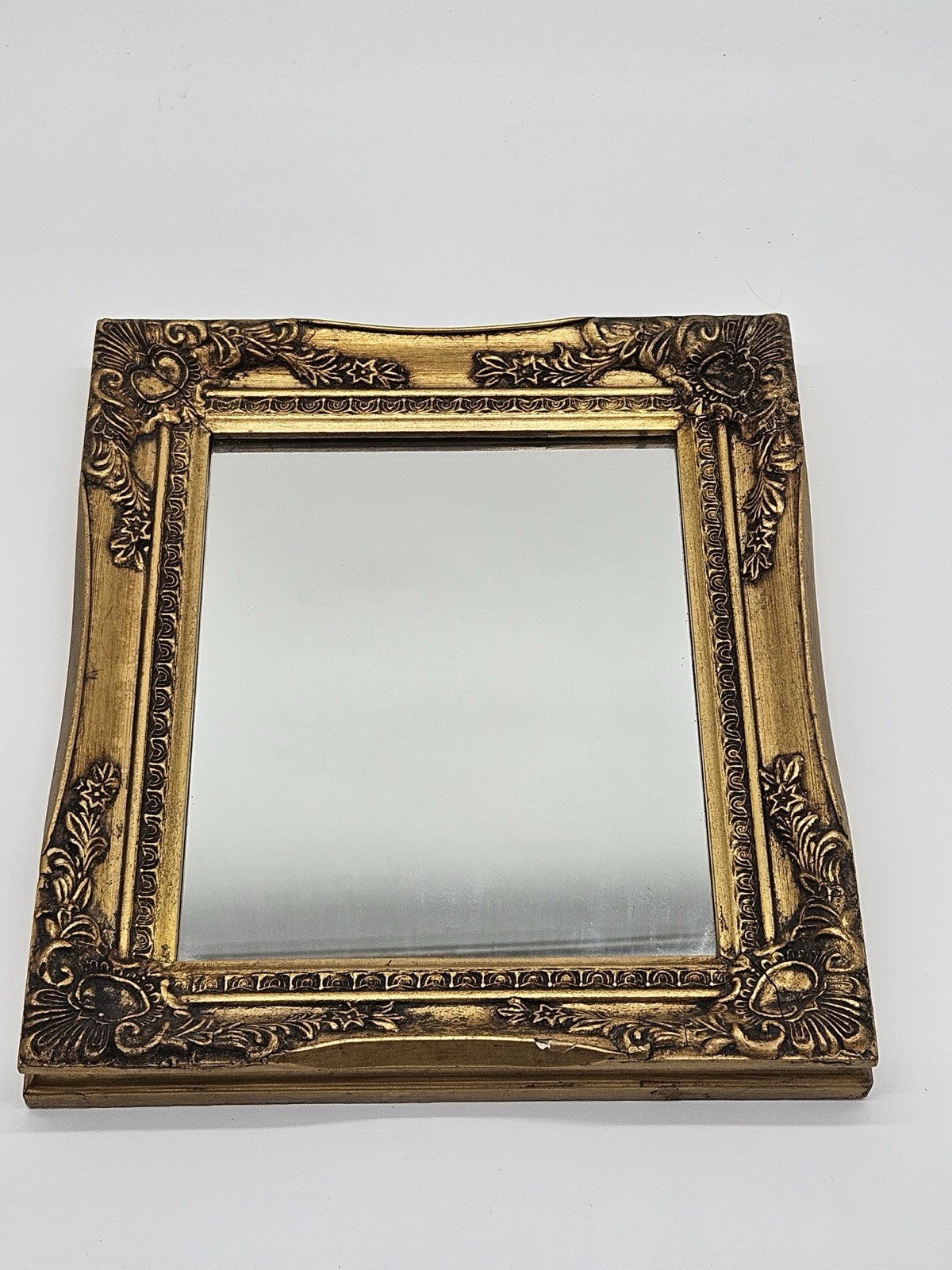 International Bazaar Queen Ann Vintage Rectangular Wall Mirror 13"x11" in. GOLD