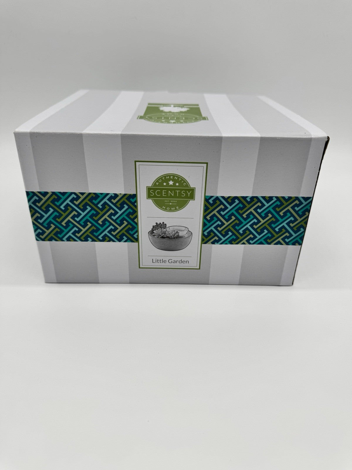 Scentsy Little Garden Wax Warmer with Customizable Succulents Retired