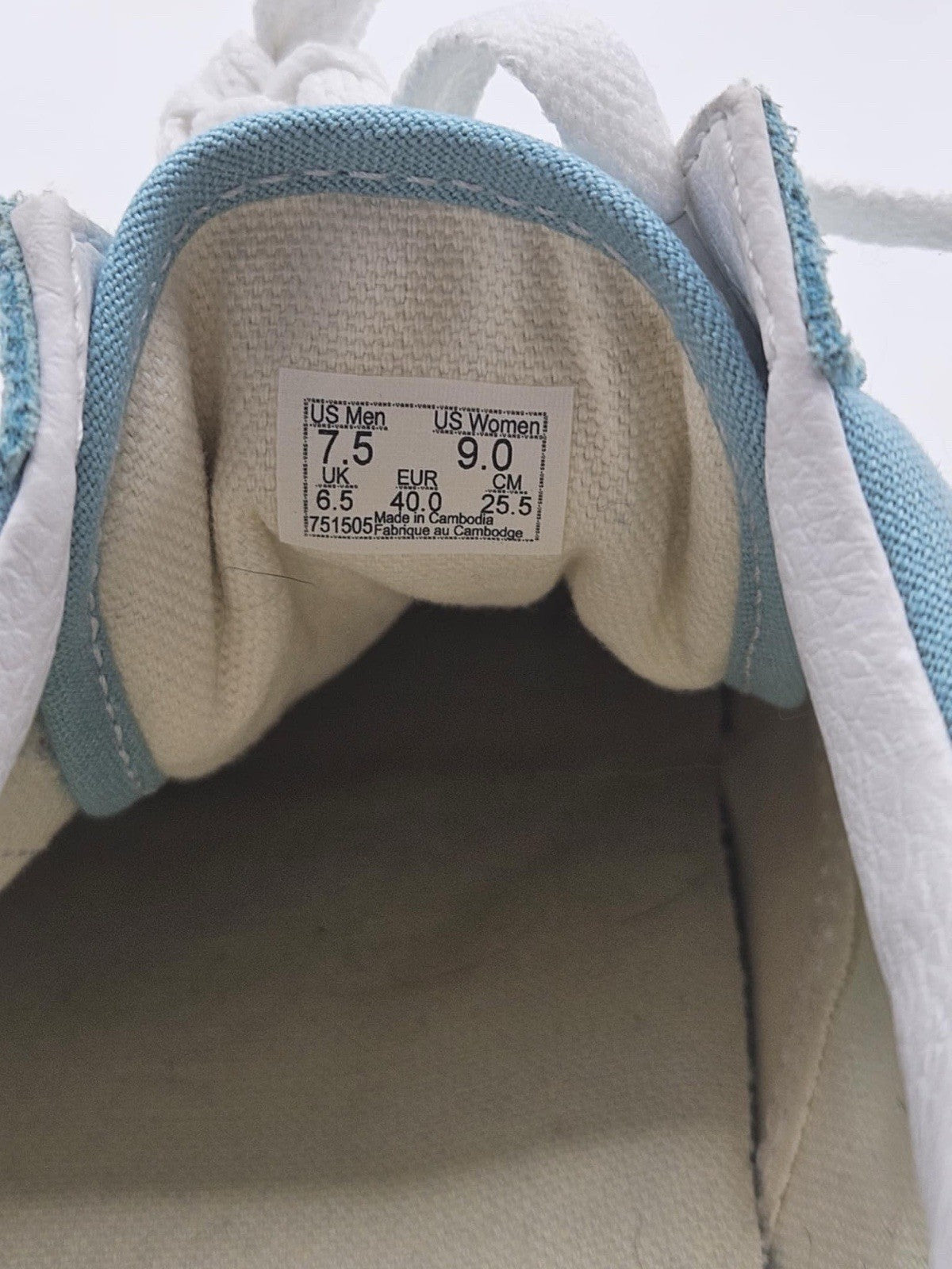 Vans Ward Shoes Men Size 9 Baby Blue & White skateboarding sneakers