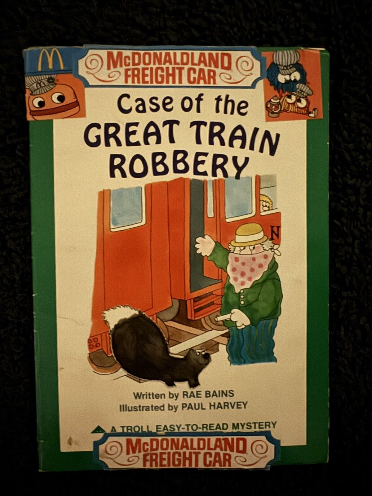 Easy-to-Read Mystery Ser.: Case of the Great Train Robbery by Rae Bains...
