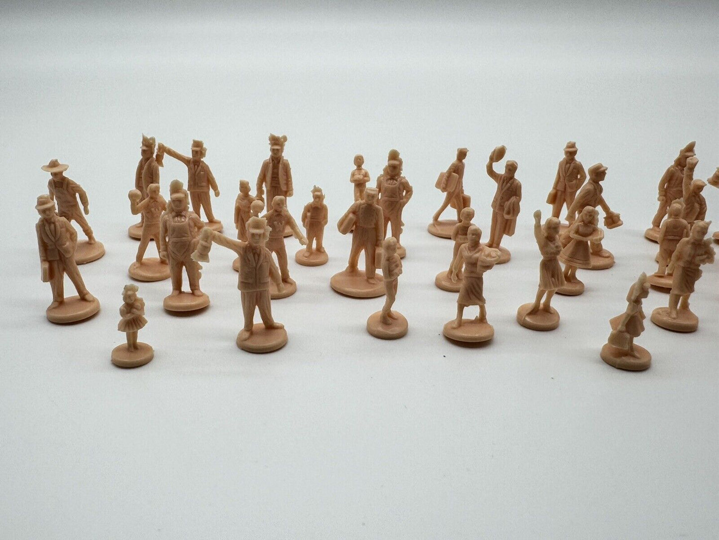 HO Scale Bachmann Plasticville Unpainted Pink People Lot of 48 For Model Train