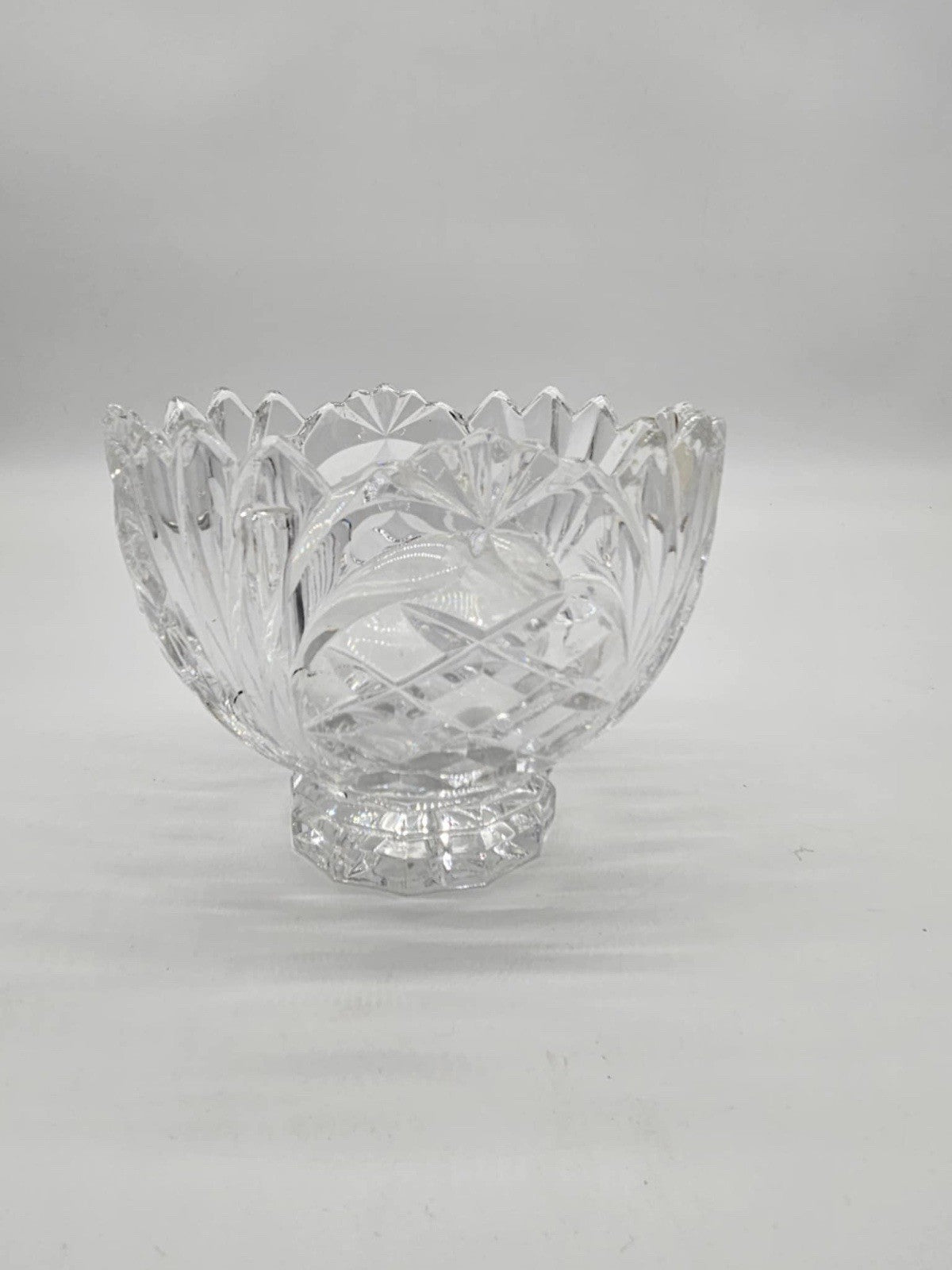 Press Glass Bowl Saw Tooth Rim and Fan Pattern Heavy 8 3/4" Diameter
