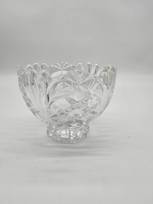 Press Glass Bowl Saw Tooth Rim and Fan Pattern Heavy 8 3/4" Diameter