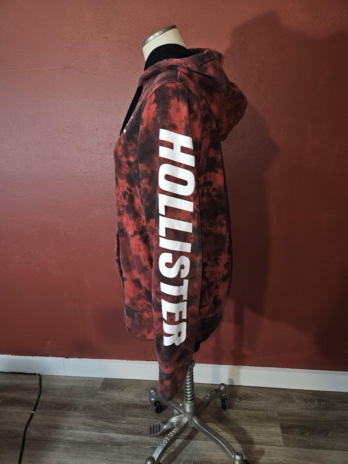 Hollister Men's Sweater Hoodie Pullover Red White Size L