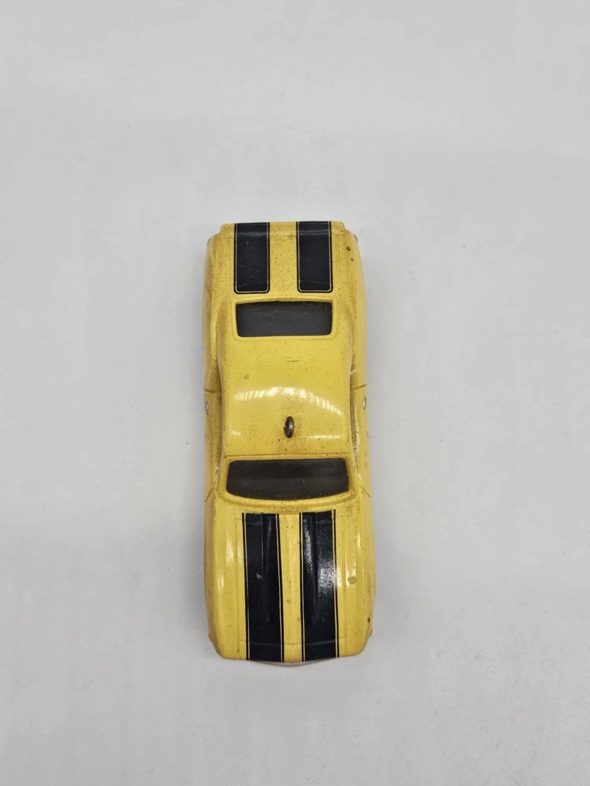 VINTAGE 1995 HALLMARK CARDS CHRISTMAS ORNAMENT 1969 YELLOW Z28 CAMARO CHEVROLET